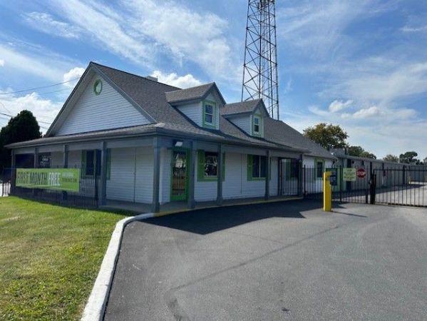 Extra Space Storage - 0981 - Philadelphia - Oxford Ave - 6204 Oxford Avenue