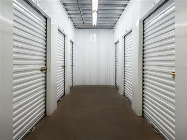 Extra Space Storage - 0256 - Phoenix - West Peoria - 2043 West Peoria Avenue