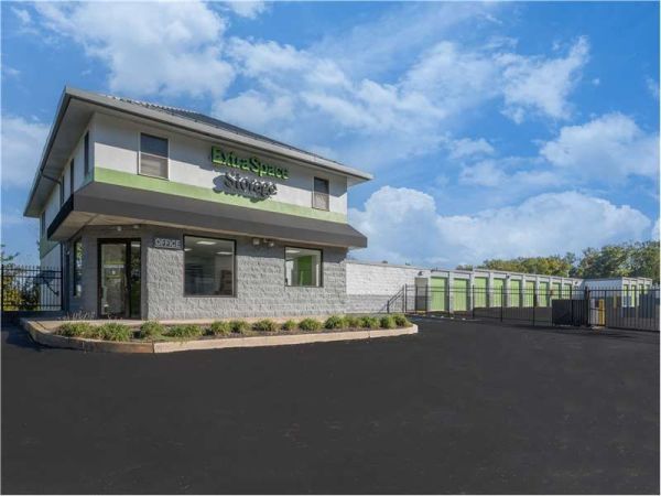 Extra Space Storage - 0259 - Malvern - E Lancaster Ave - 65 East Lancaster Avenue