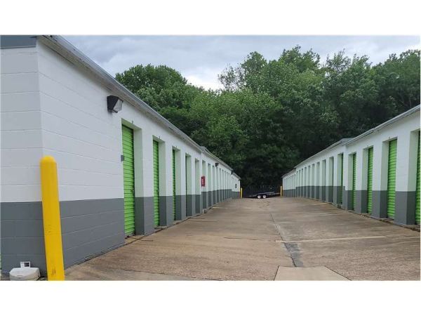 Extra Space Storage - 0371 - Memphis - 5675 Summer Ave - 5675 Summer Avenue