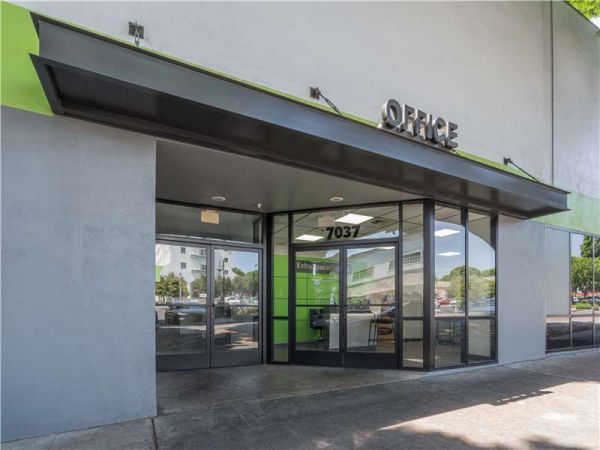 Extra Space Storage - 0394 - Whittier - Comstock - 7037 Comstock Avenue