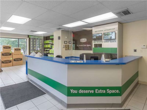 Extra Space Storage - 0493 - Germantown - Wisteria Dr - 13200 Wisteria Drive