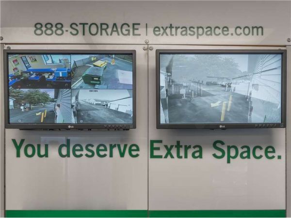 Extra Space Storage - 0493 - Germantown - Wisteria Dr - 13200 Wisteria Drive