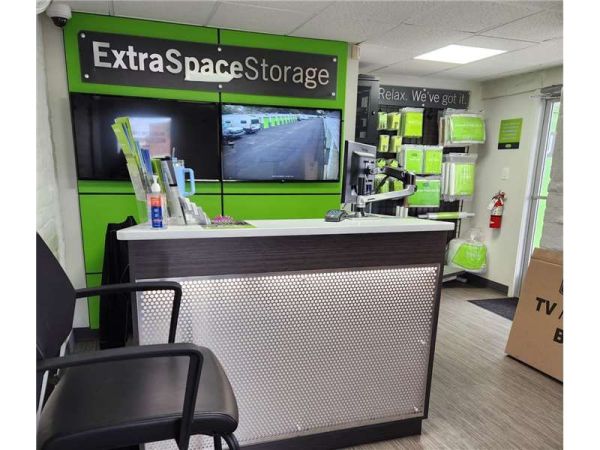 Extra Space Storage - 0517 - Tempe - E Southshore Dr - 1601 East South Shore Drive
