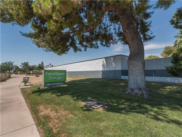 Extra Space Storage - 0517 - Tempe - E Southshore Dr - 1601 East South Shore Drive