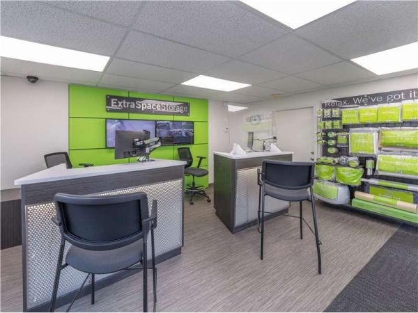 Extra Space Storage - 0817 - Albuquerque - Airport Dr NW - 141 Airport Drive Northwest