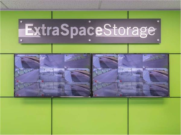 Extra Space Storage - 0817 - Albuquerque - Airport Dr NW - 141 Airport Drive Northwest