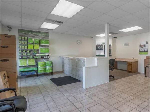 Extra Space Storage - 8205 - Owensboro - OBryan Blvd - 2440 Obryan Boulevard
