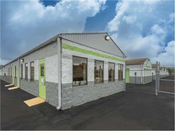 Extra Space Storage - 8222 - Dunmore - Reeves St - 1030 Reeves Street