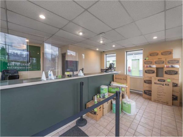Extra Space Storage - 8222 - Dunmore - Reeves St - 1030 Reeves Street