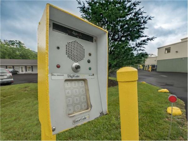 Extra Space Storage - 8234 - East Stroudsburg - 324 Dartmouth Dr - 324 Dartmouth Drive