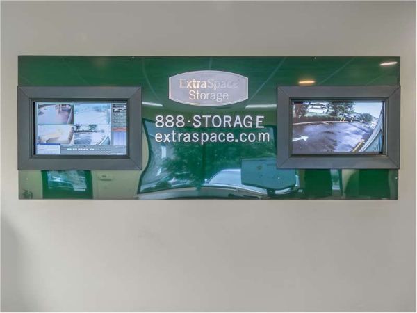 Extra Space Storage - 8234 - East Stroudsburg - 324 Dartmouth Dr - 324 Dartmouth Drive