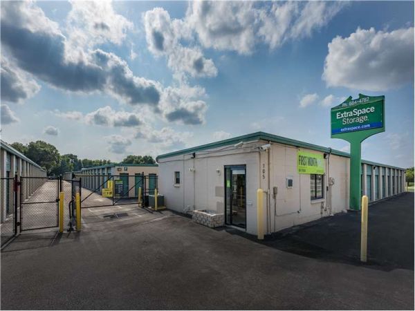 Extra Space Storage - 8250 - East Tampa - 105 S Falkenburg Rd - 105 South Falkenburg Road