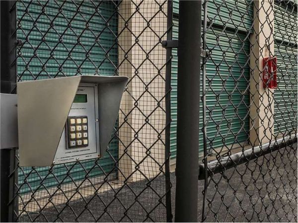Extra Space Storage - 8250 - East Tampa - 105 S Falkenburg Rd - 105 South Falkenburg Road