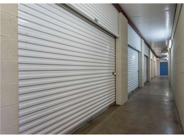 Extra Space Storage - 1481 - Lake Elsinore - Central Ave - 550 Central Avenue