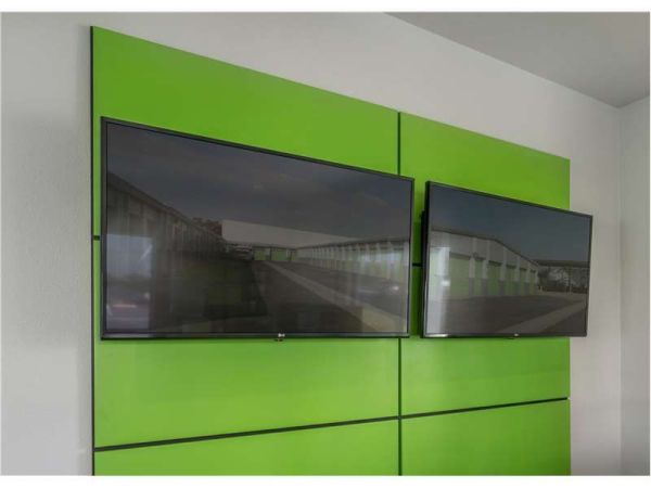Extra Space Storage - 1481 - Lake Elsinore - Central Ave - 550 Central Avenue