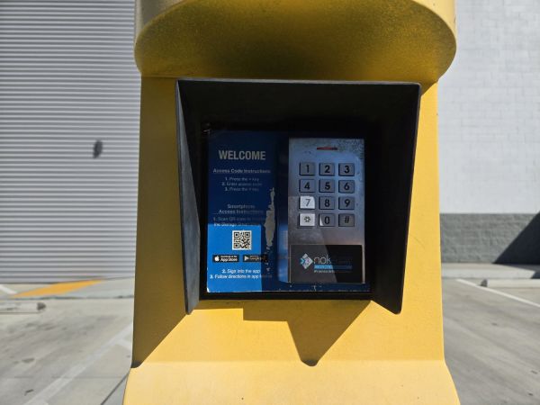 Extra Space Storage - 8336 - Rialto - S Riverside Ave - 313 South Riverside Avenue