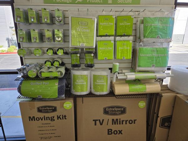 Extra Space Storage - 8336 - Rialto - S Riverside Ave - 313 South Riverside Avenue