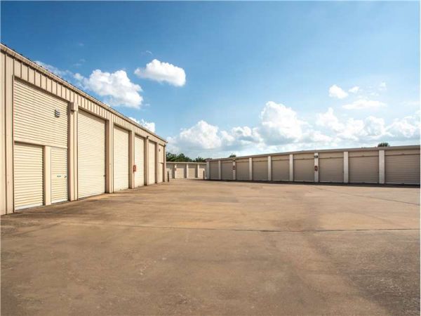 Extra Space Storage - 8337 - Sugar Land - Homeward Way - 8421 Homeward Way