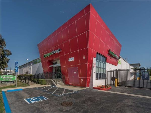 Extra Space Storage - 8524 - Santa Monica - Olympic Blvd - 3250 Olympic Boulevard