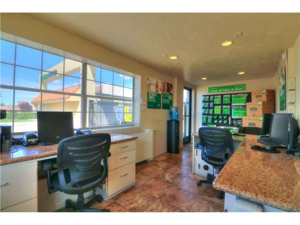 Extra Space Storage - 8528 - Lancaster - 10th Street W - 42654 10th Street West