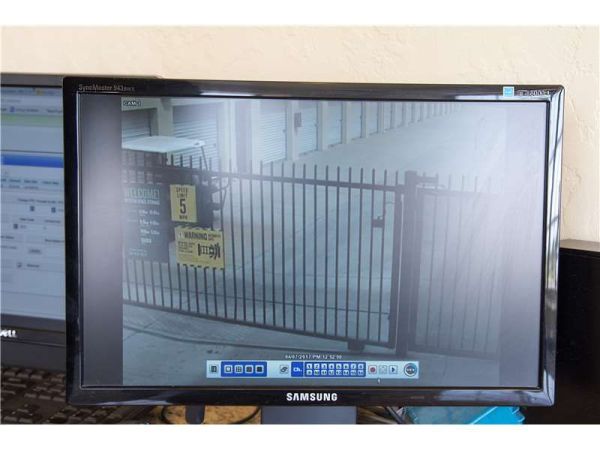 Extra Space Storage - 8528 - Lancaster - 10th Street W - 42654 10th Street West