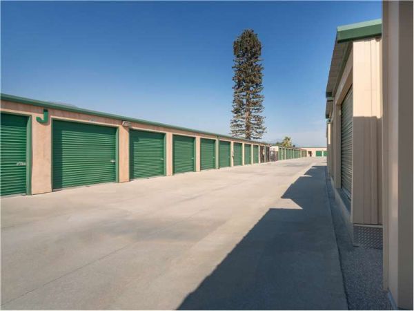 Extra Space Storage - 8529 - Highland - Palm Ave - 1775 Palm Avenue