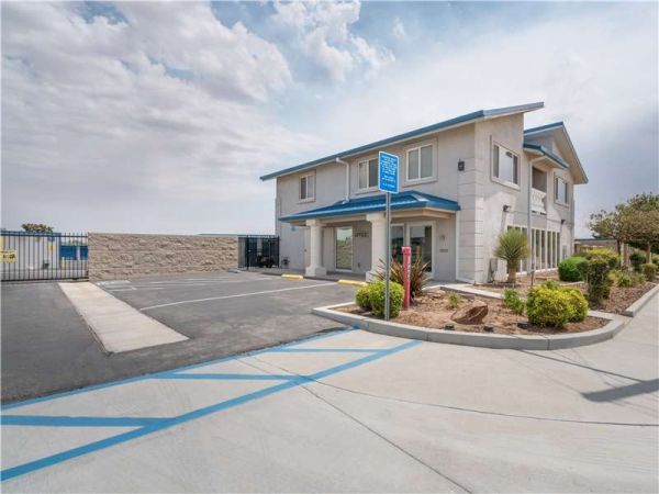 Extra Space Storage - 8525 - Hesperia - Yucca Street - 14400 Yucca Street