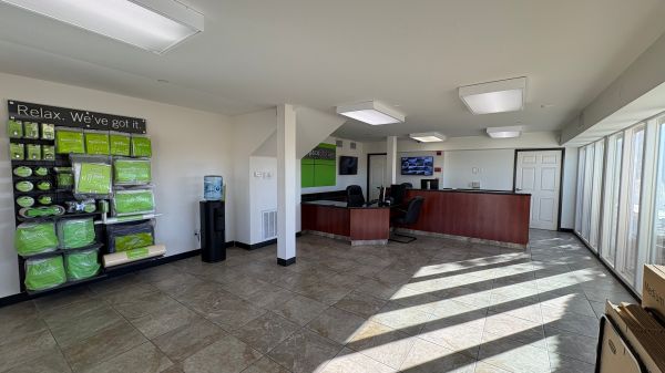 Extra Space Storage - 8525 - Hesperia - Yucca Street - 14400 Yucca Street