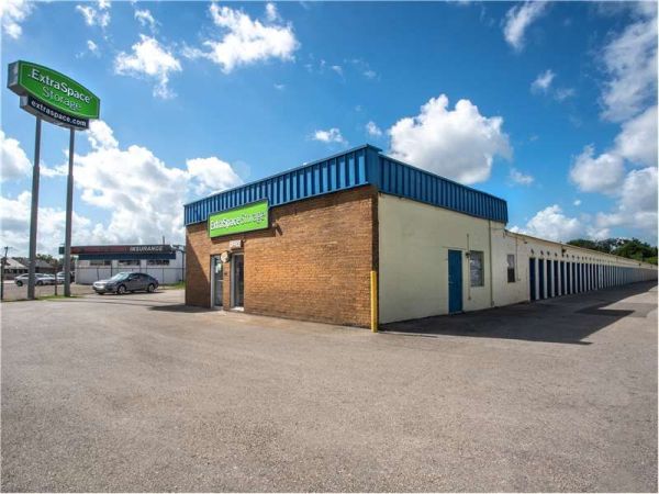 Extra Space Storage - 8556 - Houston - Tilfer Street - 3101 Tilfer Street
