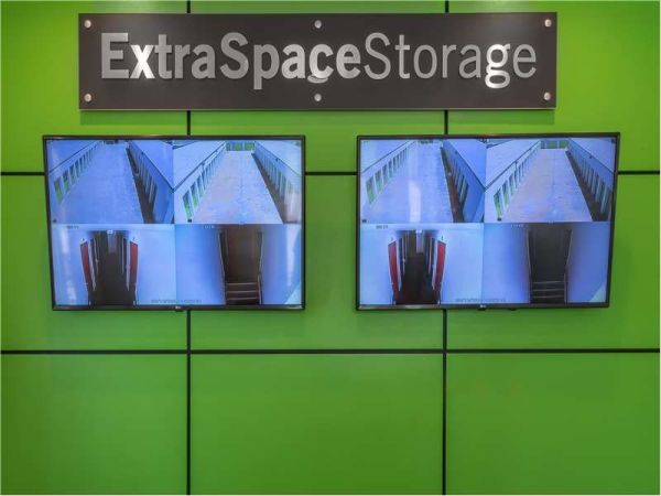 Extra Space Storage - 8811 - Compton - Long Beach Blvd - 305 South Long Beach Boulevard