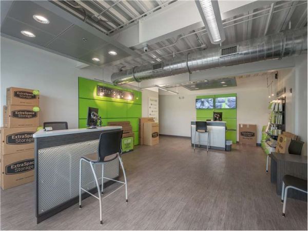 Extra Space Storage - 1866 - Venice - Tamiami Trail - 1510 South Tamiami Trail