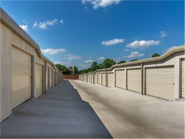 Extra Space Storage - 8799 - Edmond - Coltrane Road - 1401 North Coltrane Road