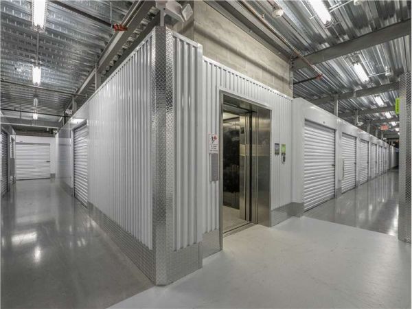 Extra Space Storage - 8841 - Orlando - Curry Ford Rd - 9847 Curry Ford Road