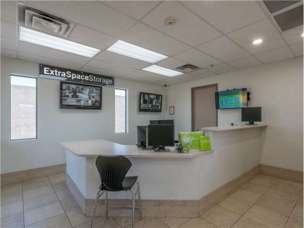 Extra Space Storage - 8858 - Phoenix - Broadway Rd - 3650 West Broadway Road