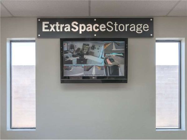 Extra Space Storage - 8858 - Phoenix - Broadway Rd - 3650 West Broadway Road
