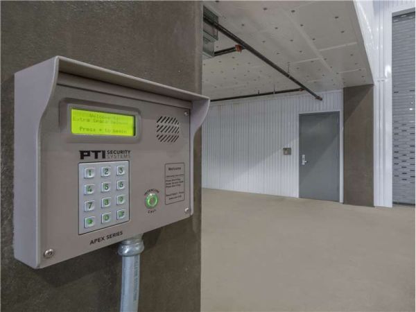 Extra Space Storage - 8743 - Portland - Belmont St - 710 Southeast Belmont Street
