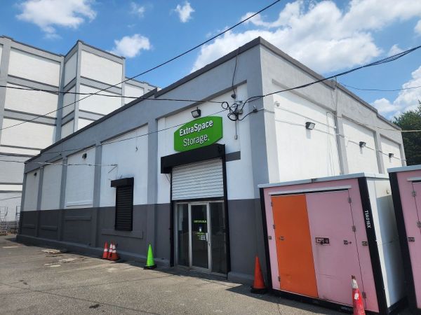 Extra Space Storage - 8876 - Newark - Sussex Ave - 272 Sussex Avenue