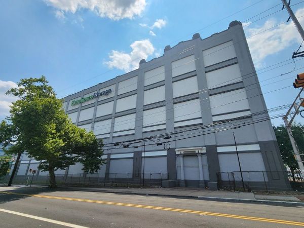 Extra Space Storage - 8876 - Newark - Sussex Ave - 272 Sussex Avenue