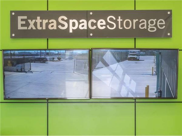 Extra Space Storage - 8908 - El Paso - 10201 Dyer St - 10201 Dyer Street