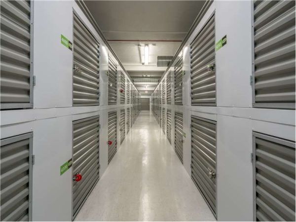 Extra Space Storage - 7013 - Chicago - W Jackson Blvd - 1205 West Jackson Boulevard