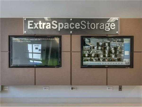 Extra Space Storage - 7013 - Chicago - W Jackson Blvd - 1205 West Jackson Boulevard