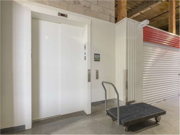 Extra Space Storage - 7064 - Fall River - Quequechan St - 749 Quequechan Street
