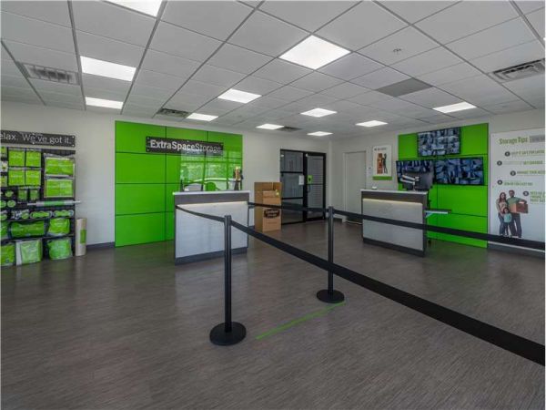 Extra Space Storage - 7056 - Ft Myers - Winkler Ave - 3151 Winkler Avenue