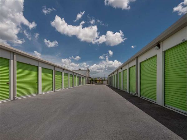 Extra Space Storage - 7056 - Ft Myers - Winkler Ave - 3151 Winkler Avenue