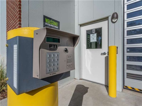 Extra Space Storage - 7225 - Bloomington - Penn Ave - 9601 Penn Avenue South
