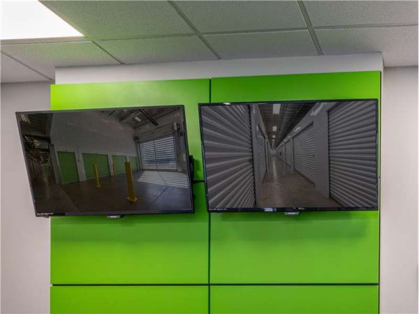 Extra Space Storage - 7225 - Bloomington - Penn Ave - 9601 Penn Avenue South