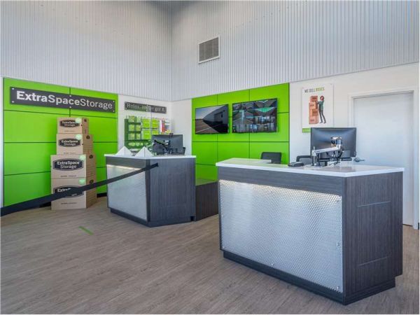 Extra Space Storage - 7232 - Gold Canyon - US Hwy 60 - 7387 U.S. 60