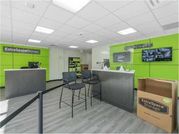 Extra Space Storage - 8760 - Columbia - Guilford Rd - 9201 Guilford Road