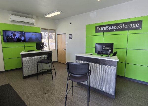 Extra Space Storage - 1913 - Albuquerque - Twin Oaks Dr - 3050 Twin Oaks Drive Northwest